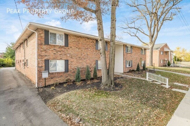 Building Photo - 639 Riverview Dr