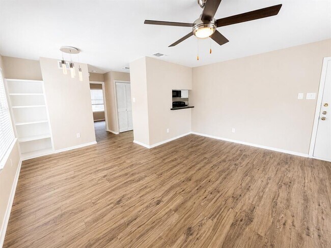 Foto del edificio - 10507 Mellow Ln