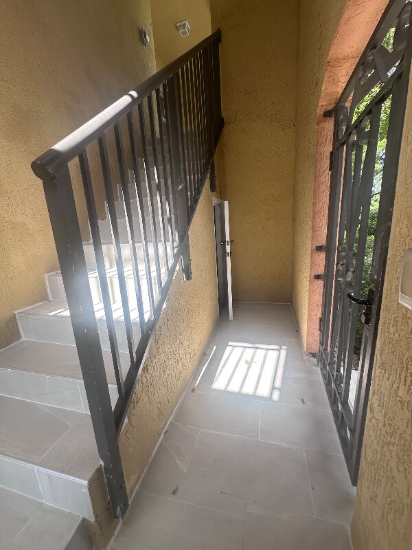 Foto del edificio - 3569 Forest Hill Blvd