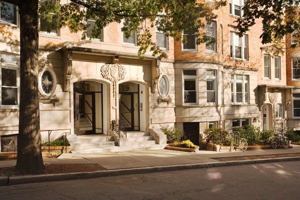 Primary Photo - 1217 Beacon St