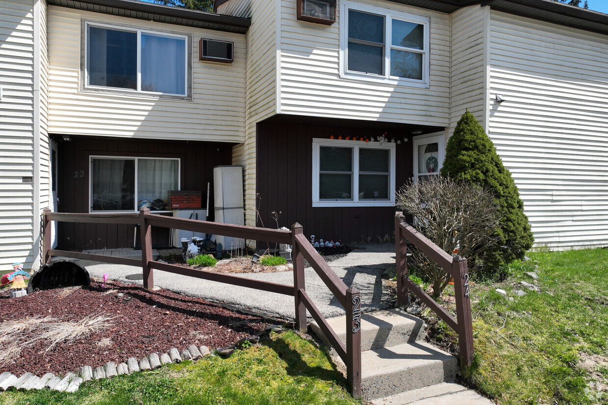 Entrance - Whitehall Lake Condominiums