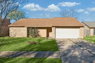 Building Photo - 16610 Quail Park Dr