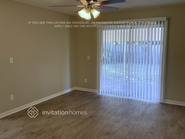 Building Photo - 409 S Hawthorn Cir
