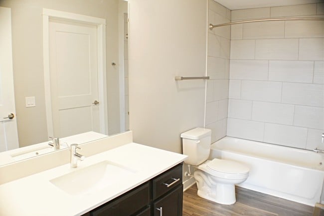 Bathroom - Owl Creek