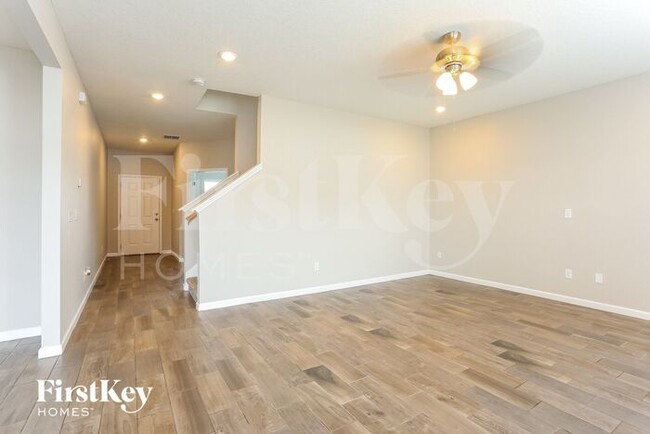Building Photo - 1300 Kendall Dr