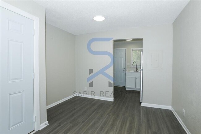 Foto del edificio - 2045 Alison Ct SW