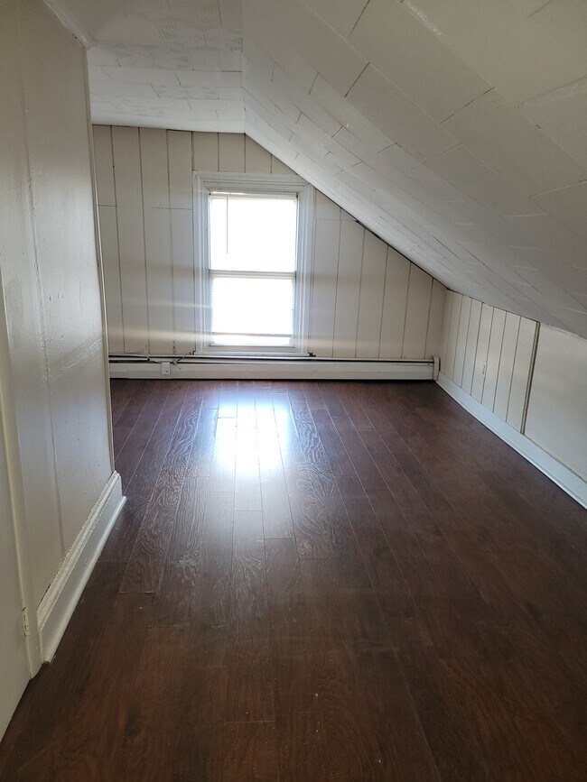 Building Photo - 189 N Broadway