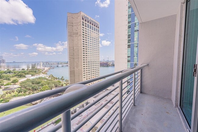 Building Photo - 325 S Biscayne Blvd