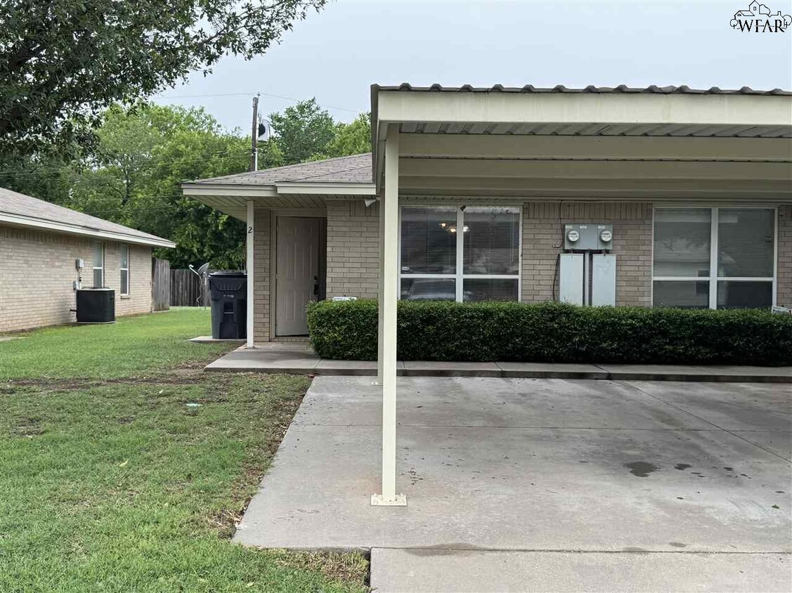 Foto principal - 3002 Grace St