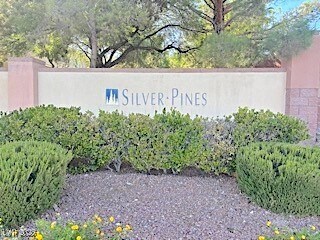 Foto principal - 300 Pine Haven St