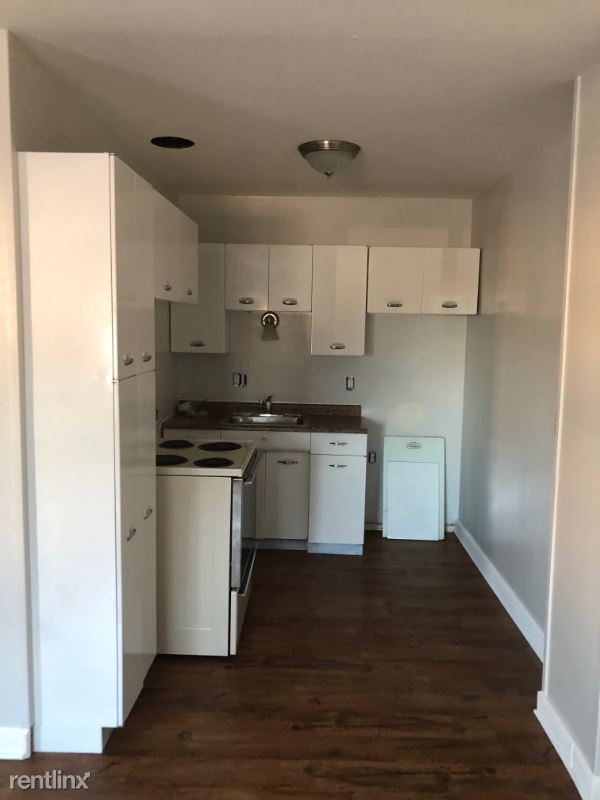Building Photo - 1 br, 1 bath Apartment - 604 5th St SW