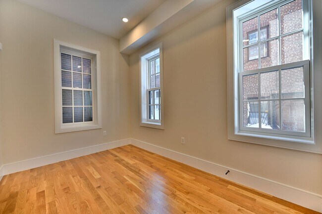 Foto del edificio - Stunning, New Construction Duplex in Bay Village – 2 Bed | 1 Bath