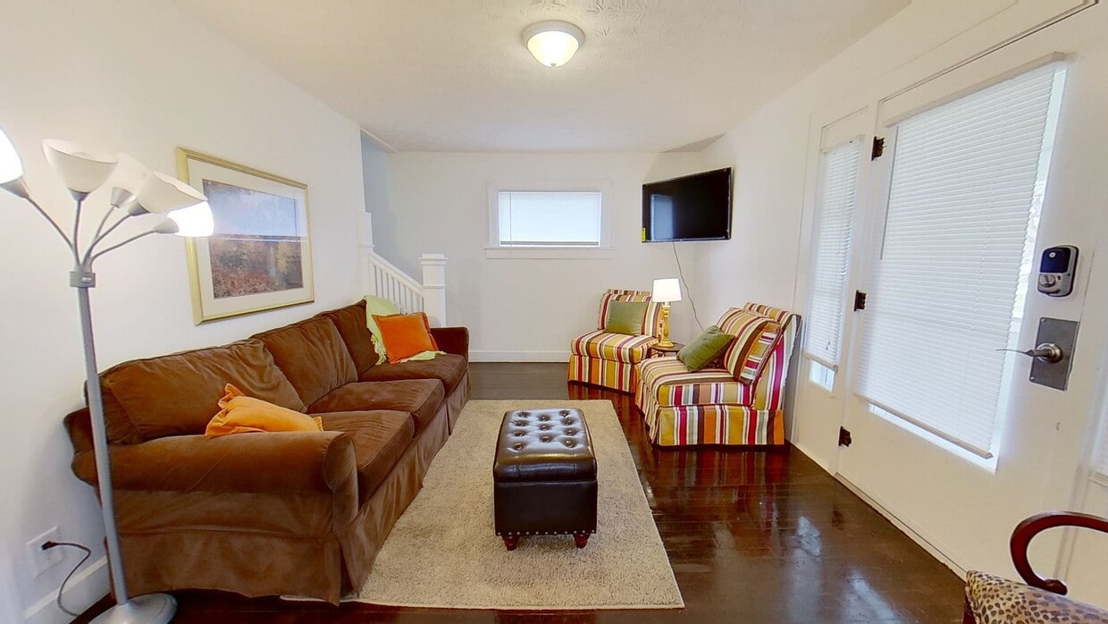 Photo - 701 W Hanna Ave House