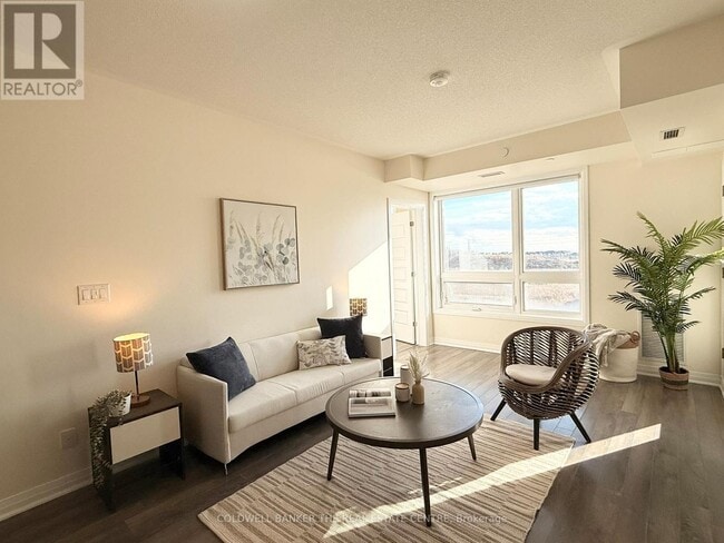 Photo du bâtiment - 2 Adam Sellers St