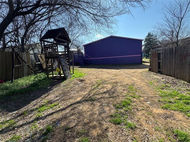 Foto del edificio - 404 W Cleveland St