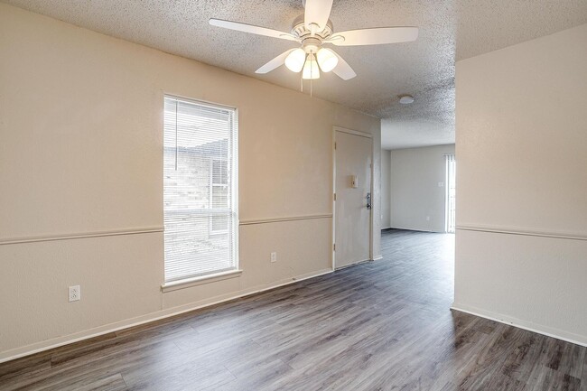 Building Photo - ASK ABOUT OUR HALF OFF FIRST TWO MONTH'S RENT