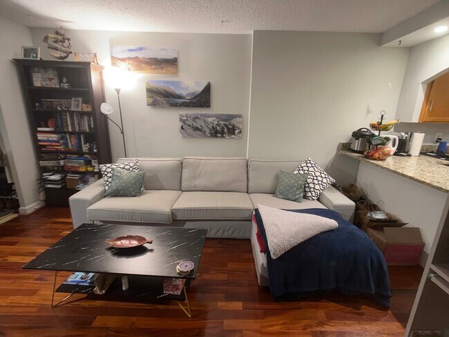 Foto del edificio - 1245 13th St NW