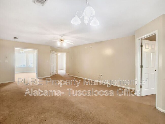 Foto del edificio - 1368 Southern Gardens Dr