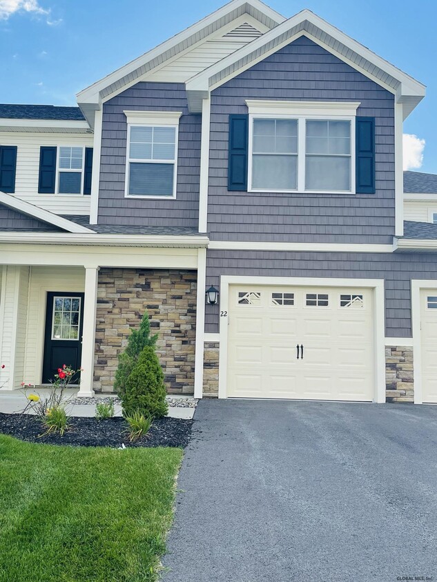 Primary Photo - 22 Whitaker Dr