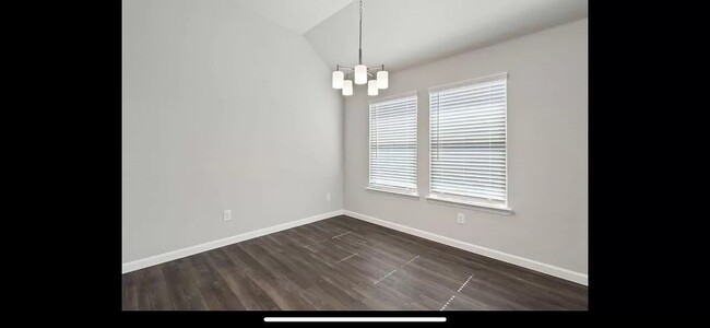 Living Room / Dining Area - 2524 Rambling Rd