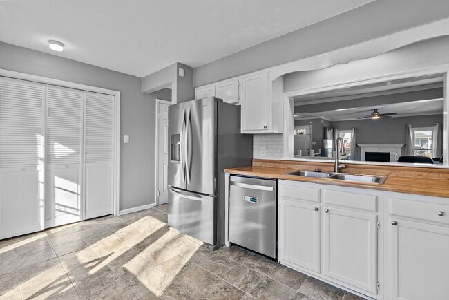 Foto del edificio - Beautiful Townhouse-Style Home in Virginia Beach!