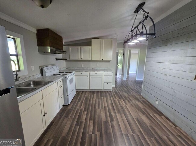 Foto del edificio - 1577 Corinth Poseyville Rd