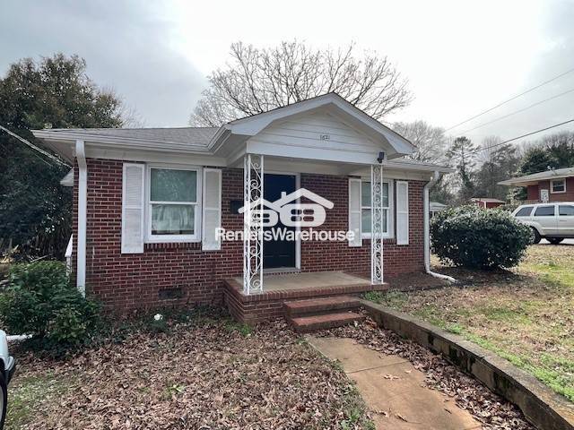 Foto del edificio - Just minutes from Uptown Charlotte! Utilities included in rental price!