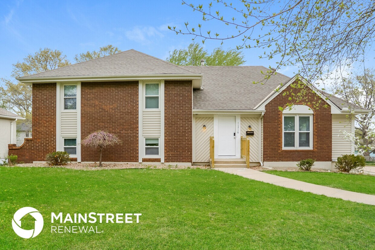 Foto principal - 11716 E 60th Terrace