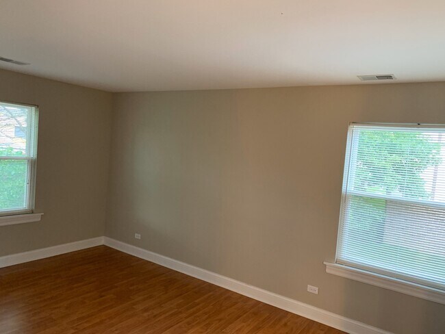 Building Photo - 2850 Northampton Dr
