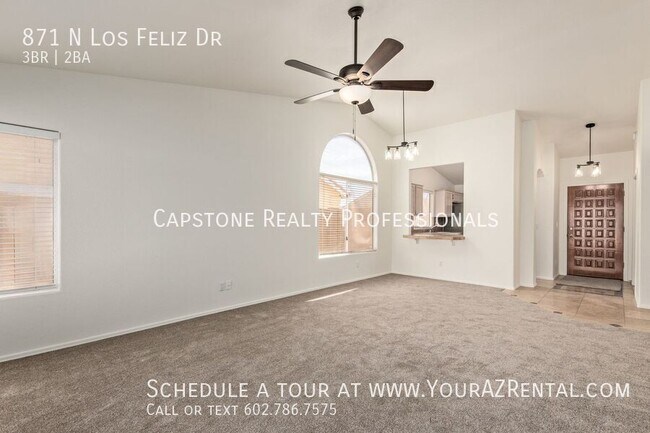 Building Photo - 871 N Los Feliz Dr