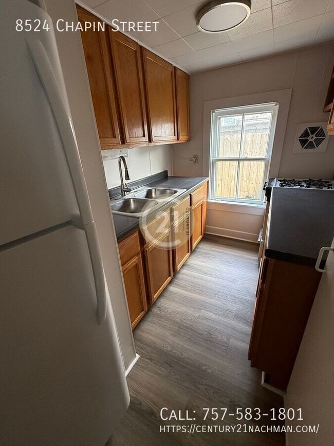 Photo - 8524 Chapin Street- House