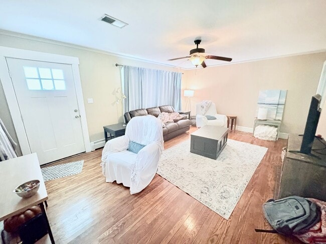 Building Photo - 266 Riggs Dr