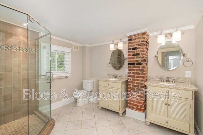 Foto del edificio - 1521 Seneca St