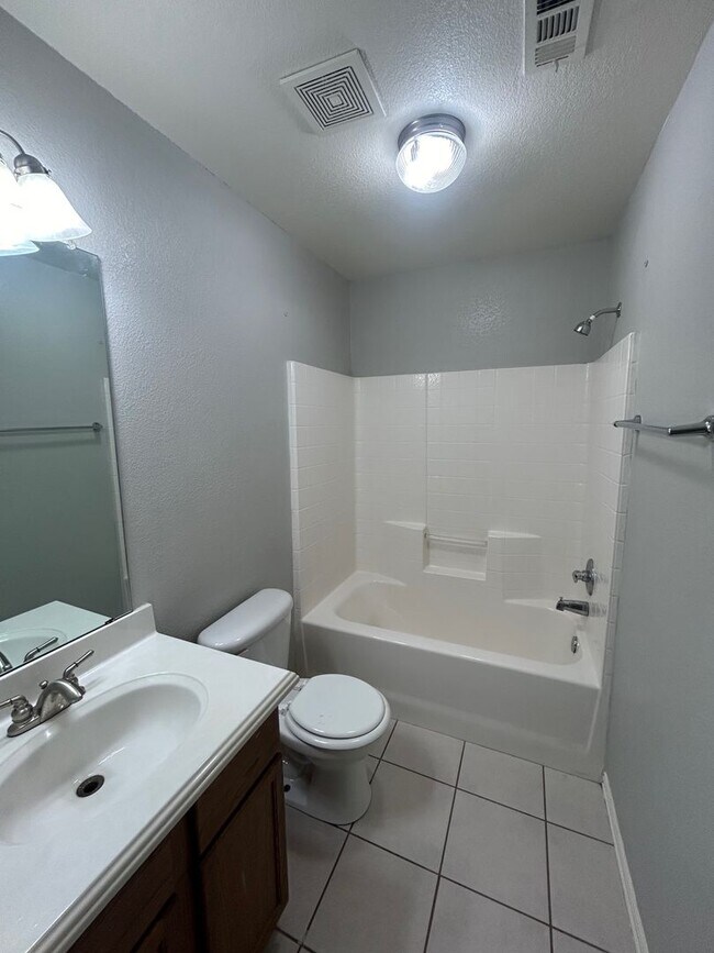 Building Photo - 1200-1202 Sironia Trail
