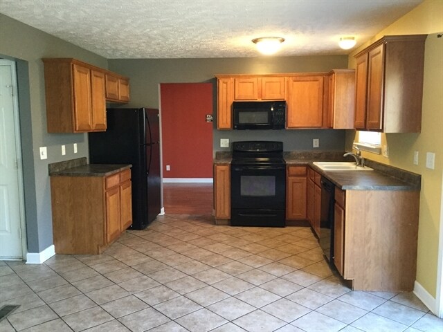 Foto del edificio - 2720 Amber Crest Court