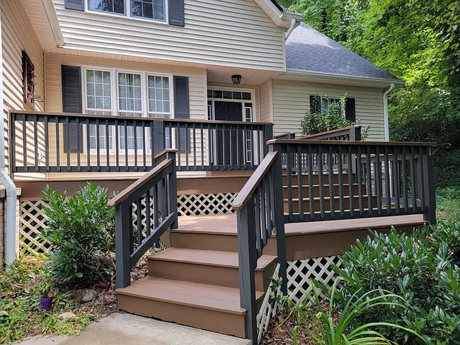 Building Photo - 4501 Cove Loop Rd