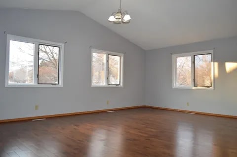 Building Photo - 648 Hyacinth Ave E