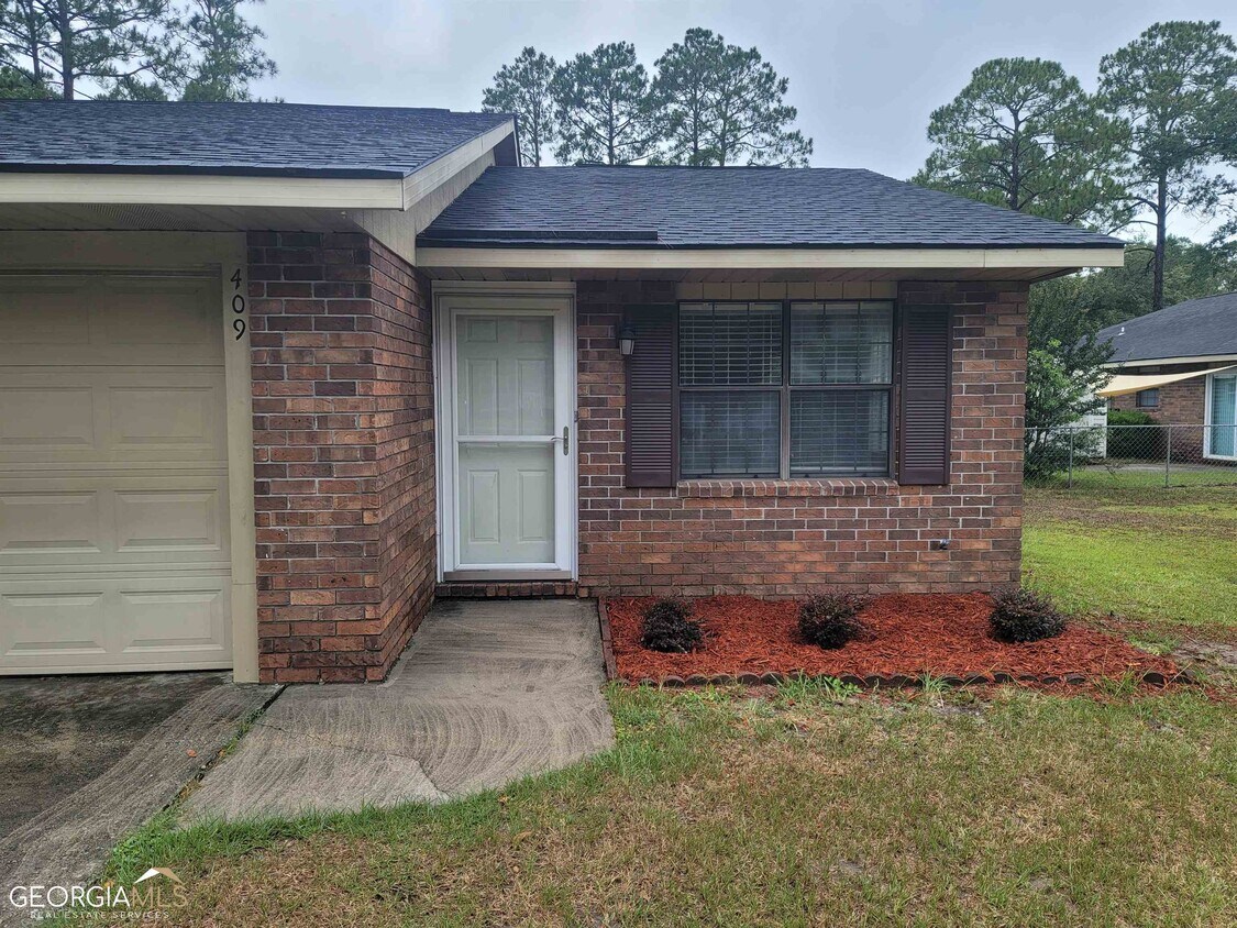409 Savannah Ave, Rincon, GA 31326 Townhome Rentals in Rincon GA