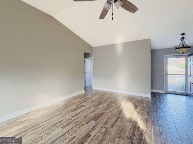 Foto del edificio - 108 Honeysuckle Rd