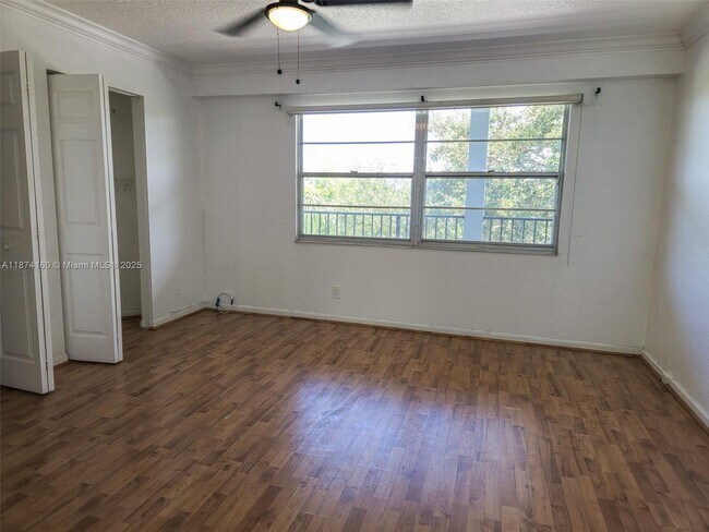 Foto del edificio - 12500 SW 5th Ct