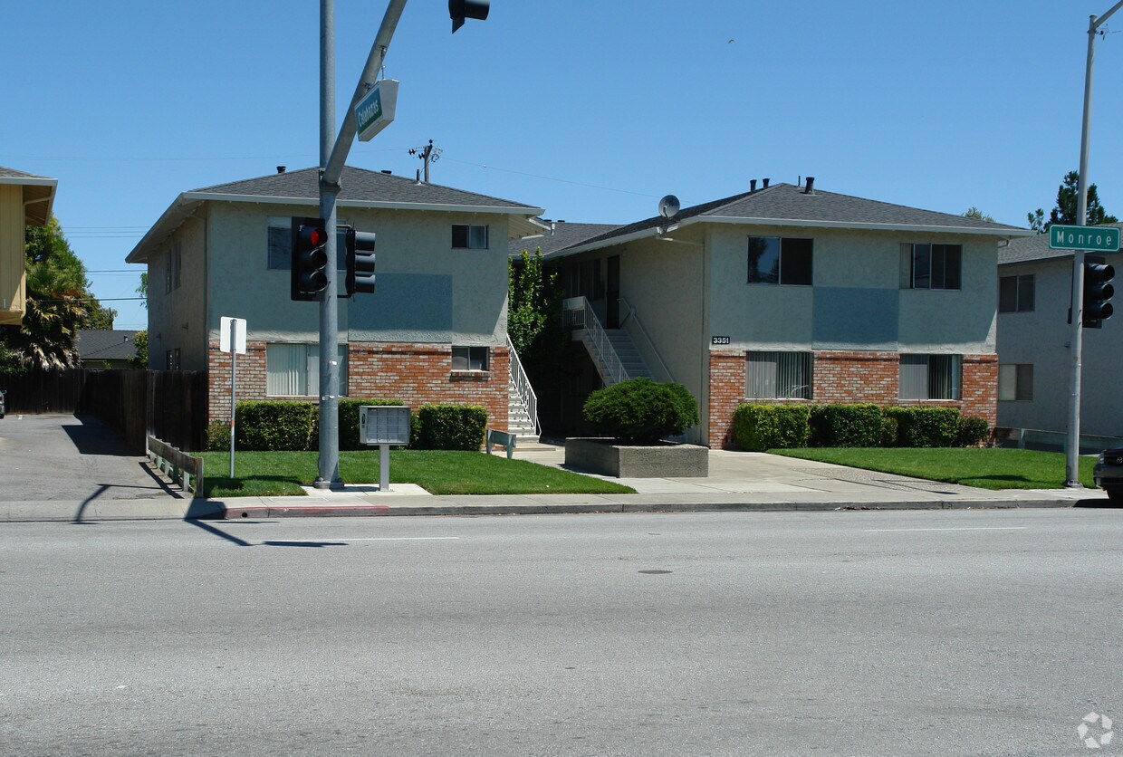 Building Photo - 3351 Monroe St