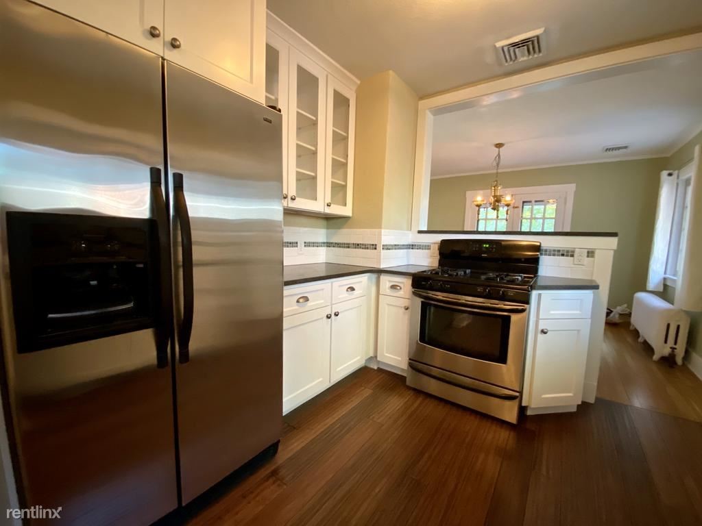 Foto principal - 3 br, 2 bath House - 330 McCully St