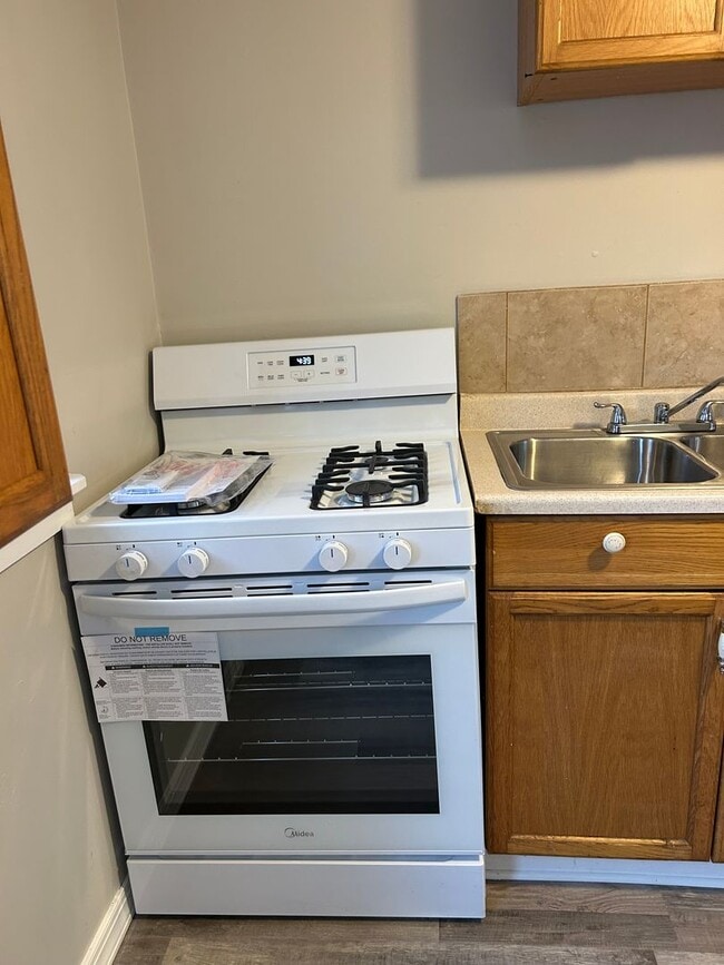 Building Photo - 9-11-11 N 4th St