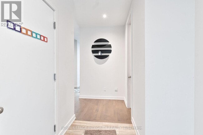 Building Photo - 532 Tenor Rdg