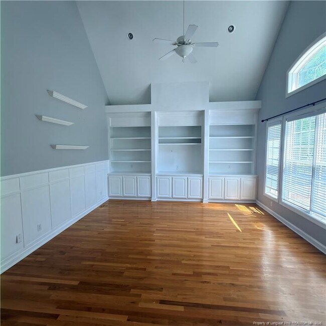 Foto del edificio - 3686 Linden Rd