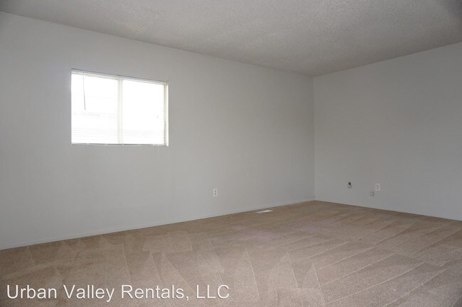 Building Photo - 1794 W 400 N