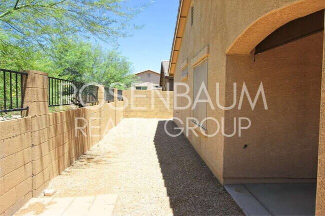 Foto del edificio - Beautiful 3-beds, 2-baths home in the Broa...