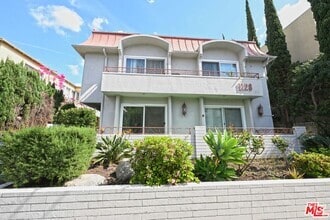 Building Photo - 1128 Rexford Dr
