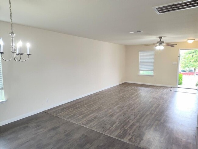 Building Photo - 103 Hawkins Ct