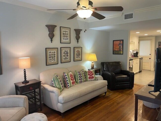 Building Photo - 3205 W San Carlos St